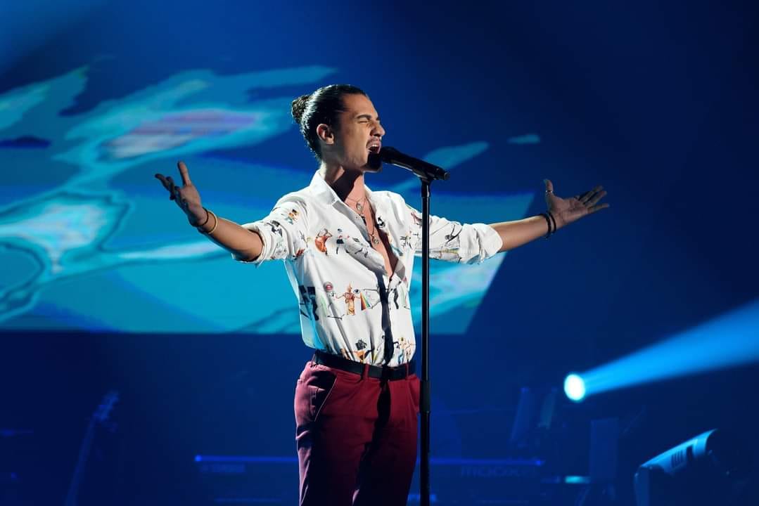 Cantor da região brilha no The Voice