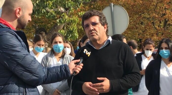 Enfermeiros do Hospital das Caldas em protesto