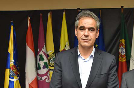 Paulo Simões reconduzido na OesteCIM