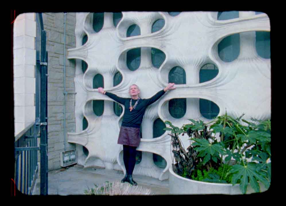 Caldense  participa em exposição coletiva no Reino Unido