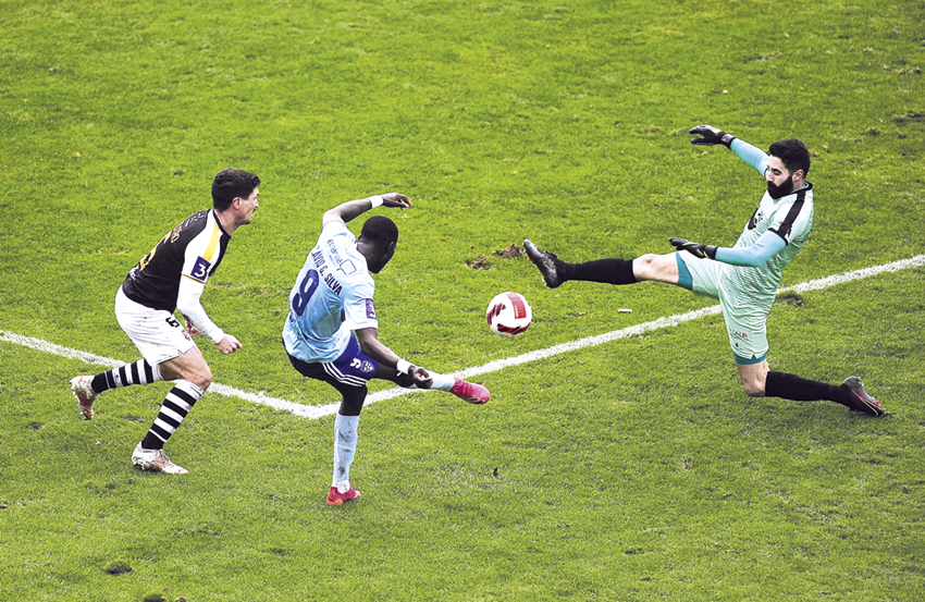 Futebol: Reviravolta em oito minutos