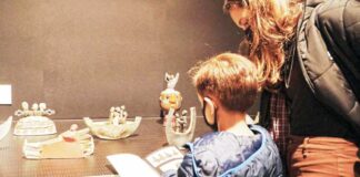 João Donato conta estórias nas suas peças de cerâmica