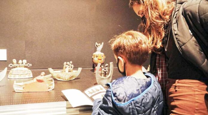 João Donato conta estórias nas suas peças de cerâmica