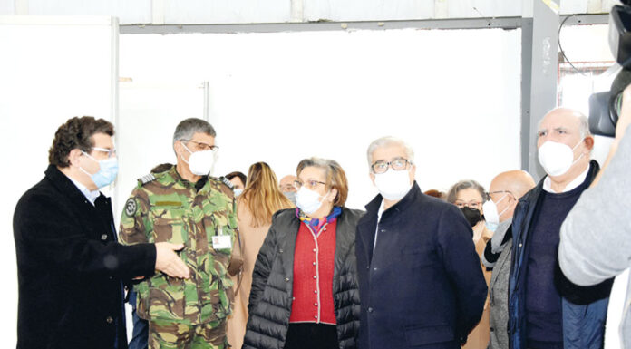 António Sales visitou centro de vacinação