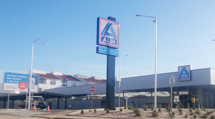 Cadeia de supermercados Aldi abre loja na Nazaré