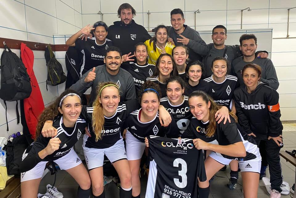 Futebol: A-dos-Francos segue em frente na Taça de Portugal