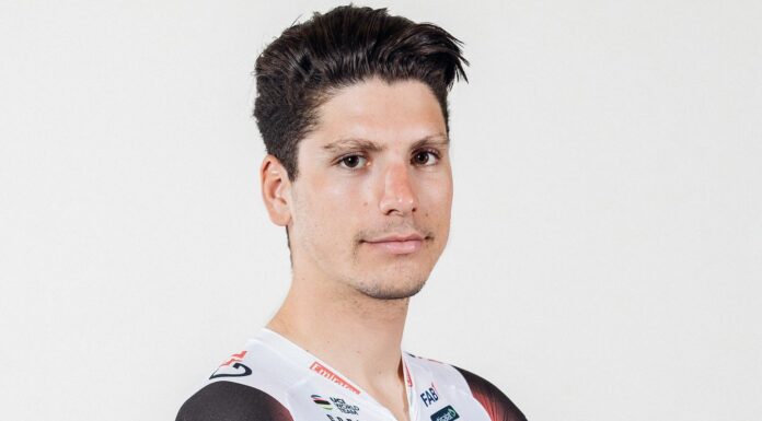 Ciclismo: João Almeida apresenta-se com camisola da Emirates