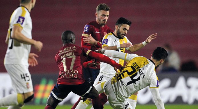 Futebol: Cícero decidiu dérbi do Oeste num canto