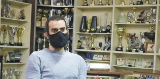 César Modesto quer fazer os 738 kms da EN2 numa bicicleta de carreto preso