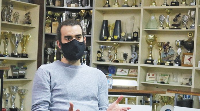 César Modesto quer fazer os 738 kms da EN2 numa bicicleta de carreto preso