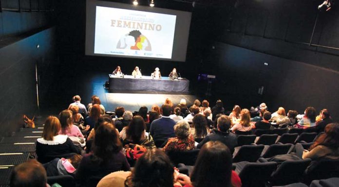 Mulheres procuram igualdade nas oportunidades