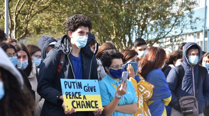 Jovens da Raul Proença mobilizaram-se em favor do povo ucraniano