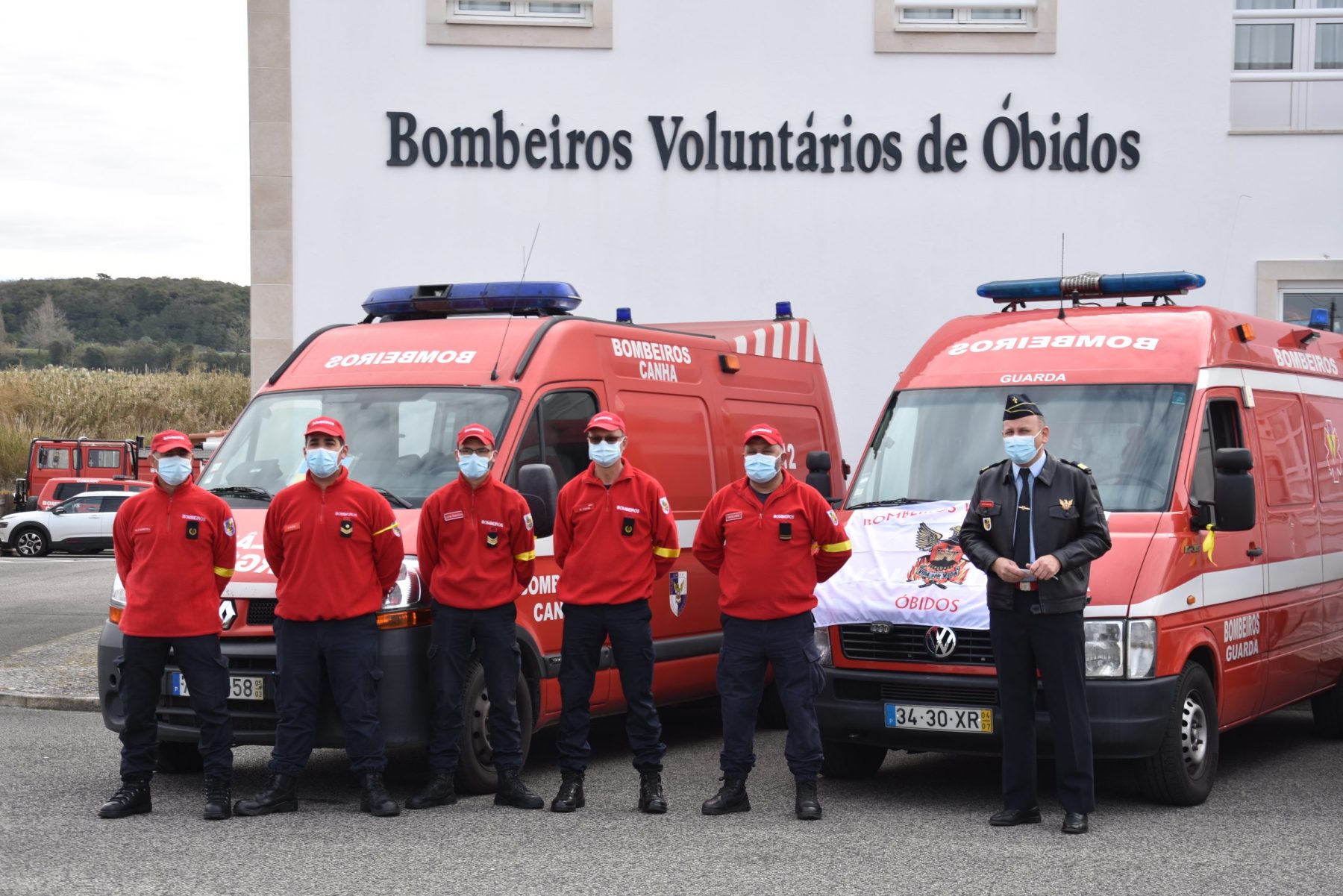 Bombeiros de Óbidos partiram com ambulâncias para a fronteira da Ucrânia