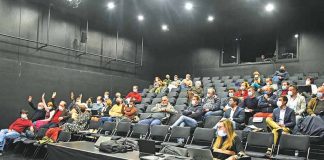 Bandeira ucraniana na Câmara das Caldas continua a não reunir consenso