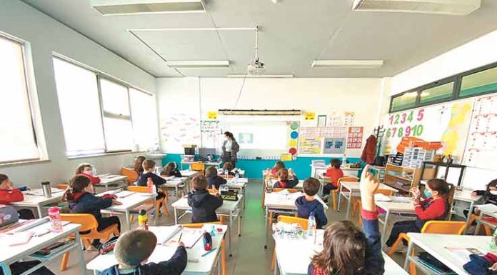 A farmácia tem ido às escolas promover hábitos saudáveis