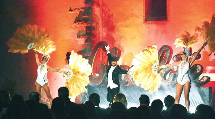 Loucos anos 20 inspiram modelos de roupa com chocolate