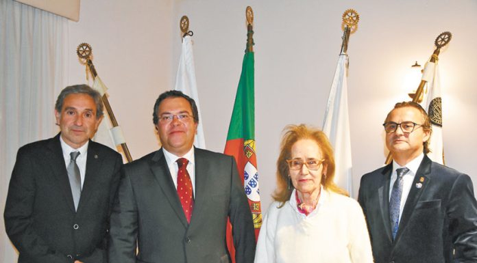 Rotários homenagearam personalidades caldenses