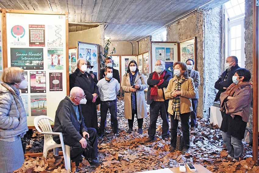O “mundo” das florestas exposto em cartazes na antiga Casa da Cultura