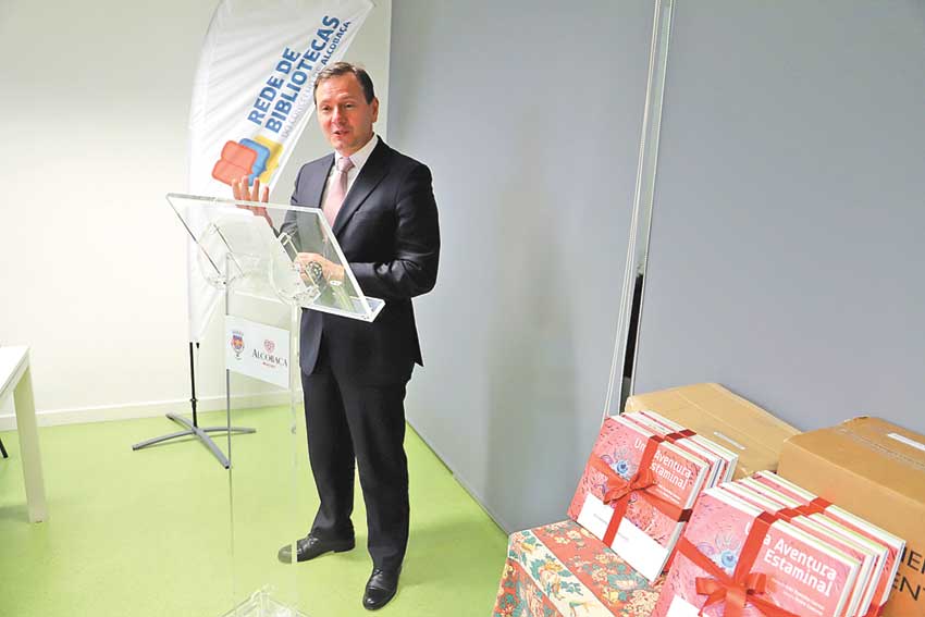 Alcobaça acolhe centro de distribuição de livros da UC