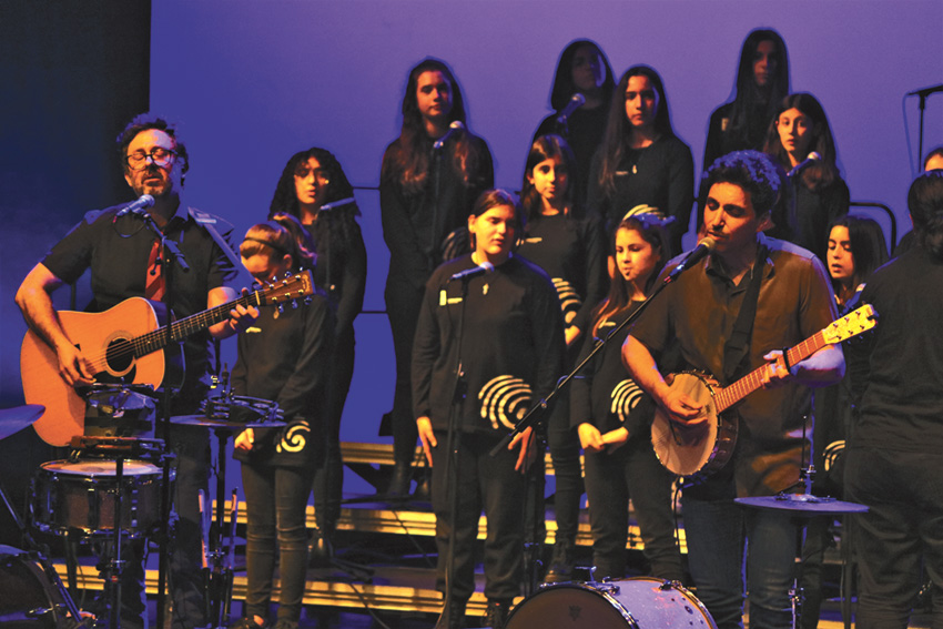 Alunos do Conservatório atuaram com os Virgem Suta