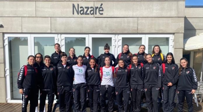 Seleção feminina de Andebol de Praia a estagiar na Nazaré