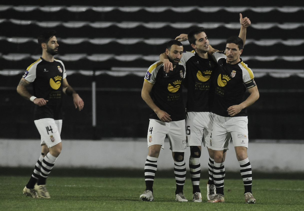 Derrota caseira com U. Leiria atira o Caldas para 7º