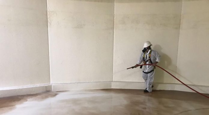 Câmara de Óbidos limpa reservatórios de água no concelho