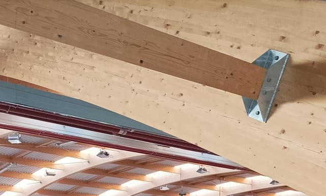 Atletismo: Sofia Quintino regista 8º lugar em Sub-18