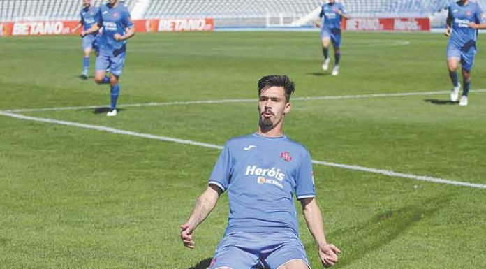 Futebol: Rúben Araújo bisa e garante Belenenses na fase de subida à Liga 3