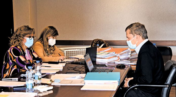 Posto farmacêutico em Alvorninha abre caminho a mudança da Farmácia Neto