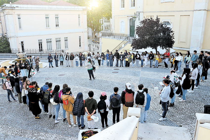 Caldas Levanta-te reuniu mais de uma centena de jovens