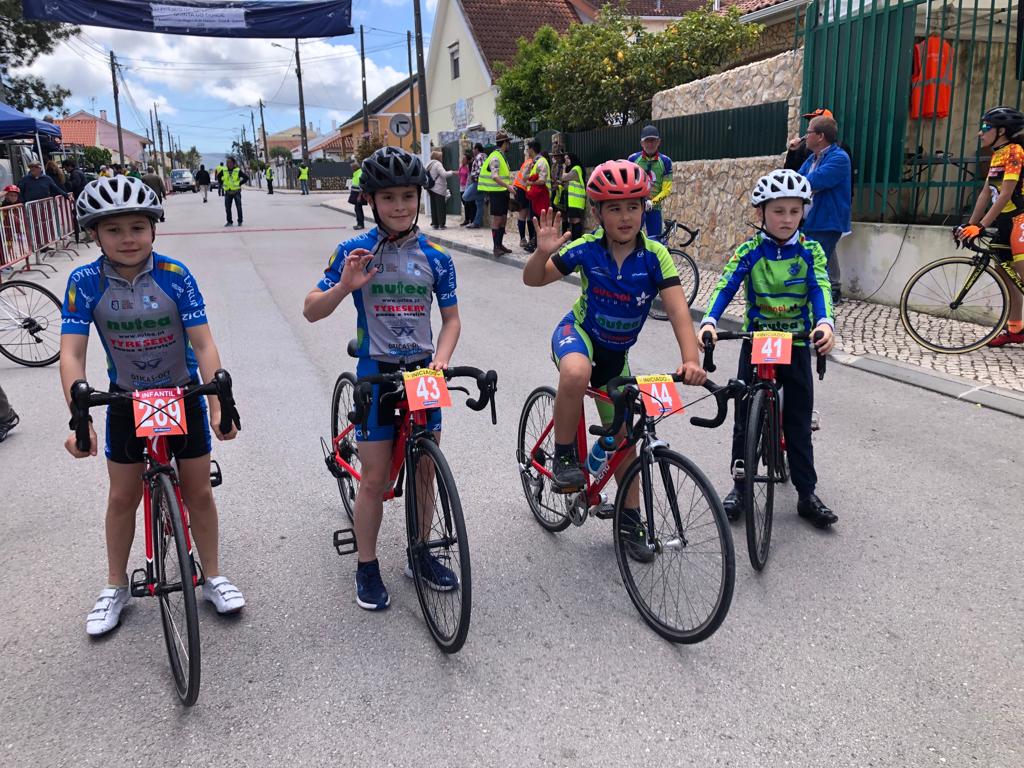 Ciclismo: Ecosprint estreia jovens ciclistas