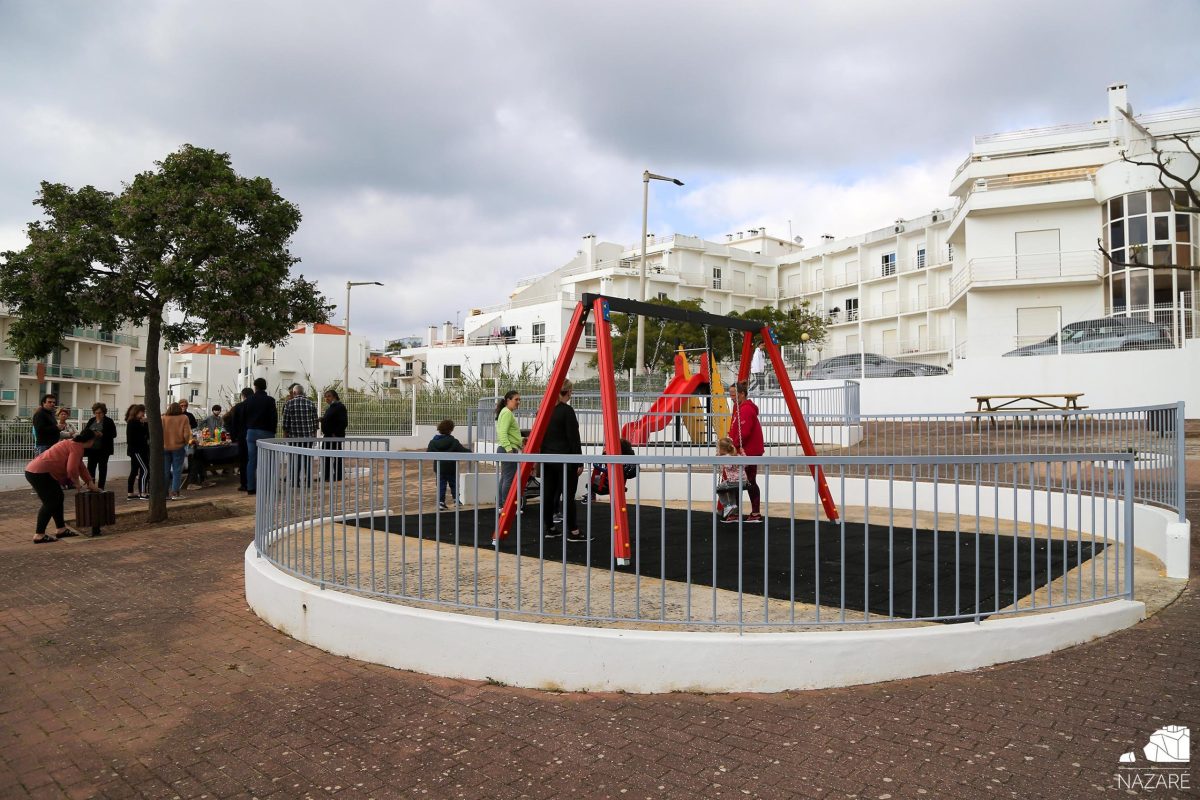 Parque infantil da Cerâmica, na Nazaré, reabriu