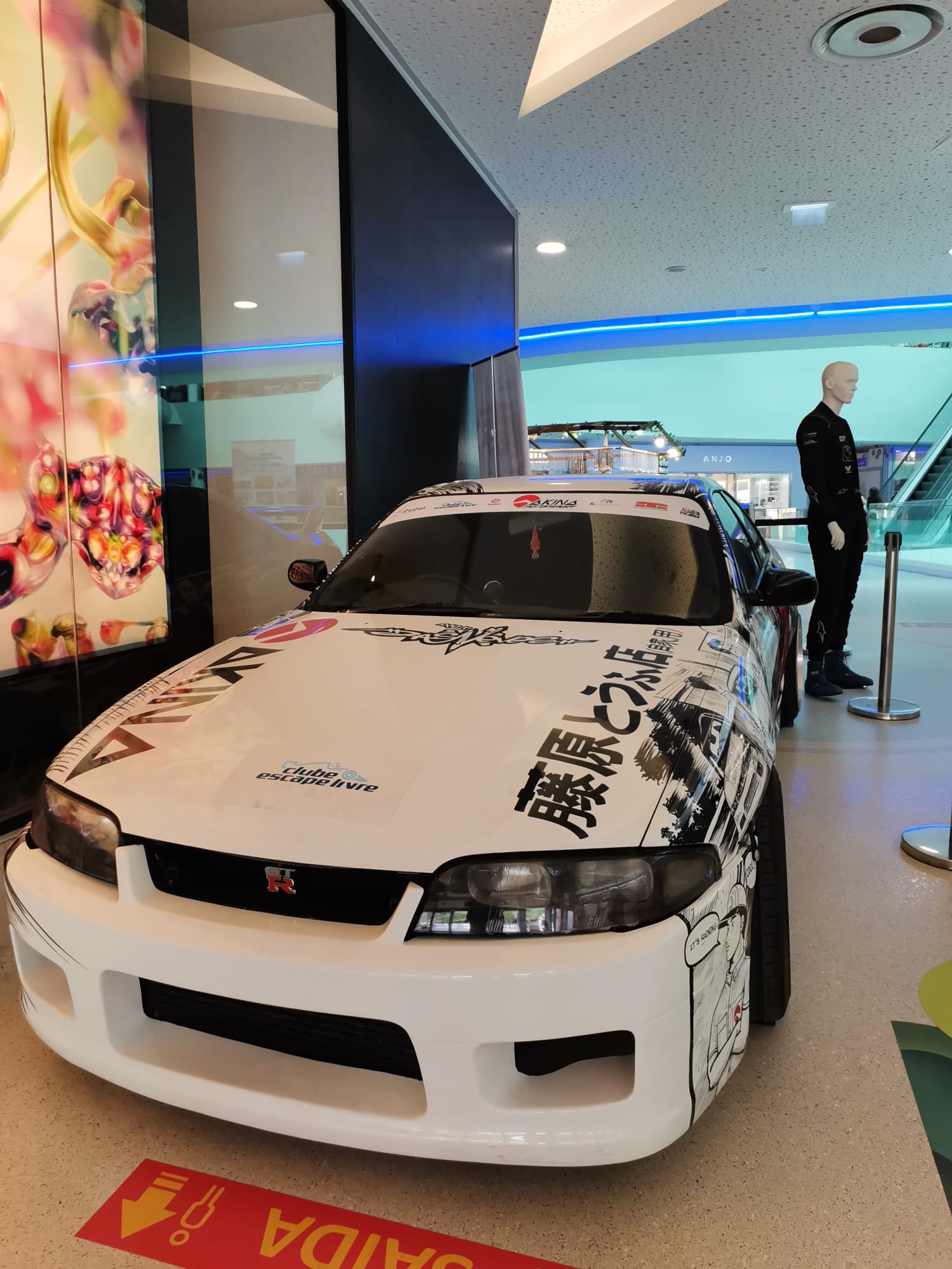 Drift: Piloto Rui Pinto e José Magalhães dão autógrafos no La Vie