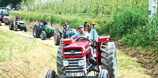 Primeiro passeio de tratores dos Cabreiros com 70 participantes