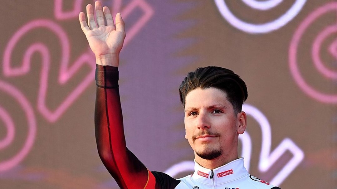 João Almeida cede 7 segundos para os favoritos em Laguardia