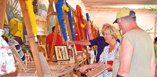 Artesãos festejam santos populares no Parque