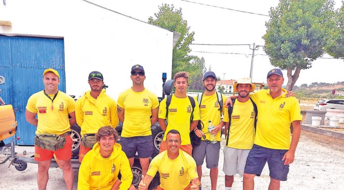 Nadadores-salvadores recebem formação em condução de moto-4