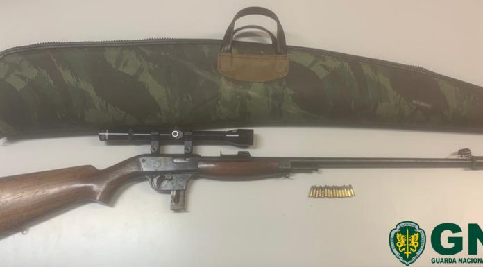 Homem detido por posse de arma ilegal em Óbidos