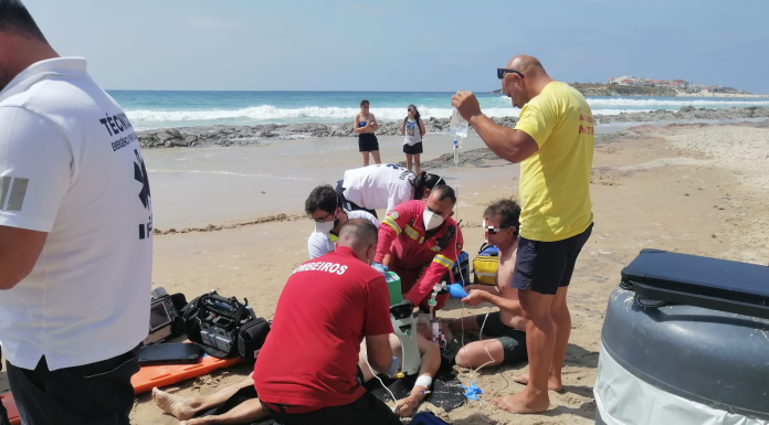 Surfista reanimado no Baleal