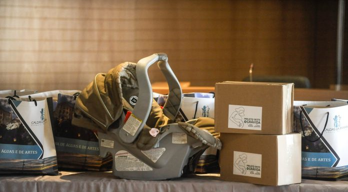 Câmara das Caldas entrega “kits” do Projeto Oeste +Grávida