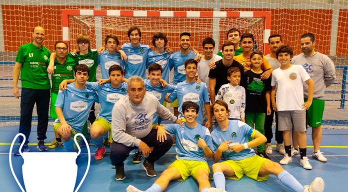 Futsal: Peniche AC festeja título e subida