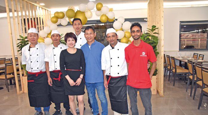 Abriu novo espaço de buffet livre de comida oriental na Estrada de Tornada