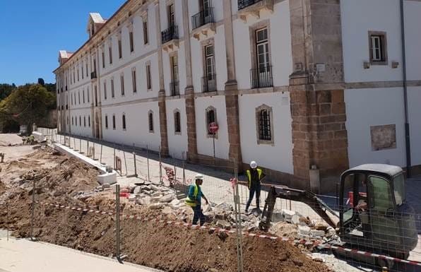 Câmara de Alcobaça esclarece polémica com hotel no Mosteiro