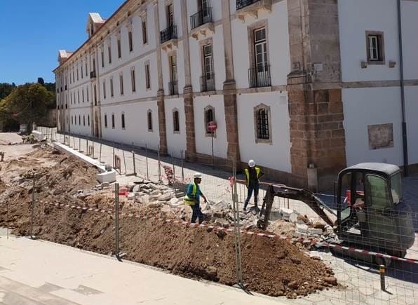 Câmara de Alcobaça esclarece polémica com hotel no Mosteiro