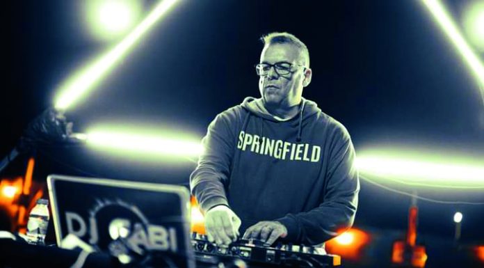 Gabi, o DJ que se divide entre a música e o desporto, está a celebrar 40 anos de carreira