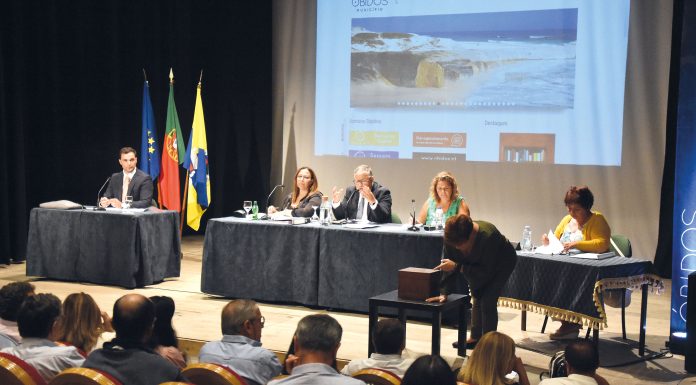 Assembleia Municipal de Óbidos aprova ARU para requalificar a vila