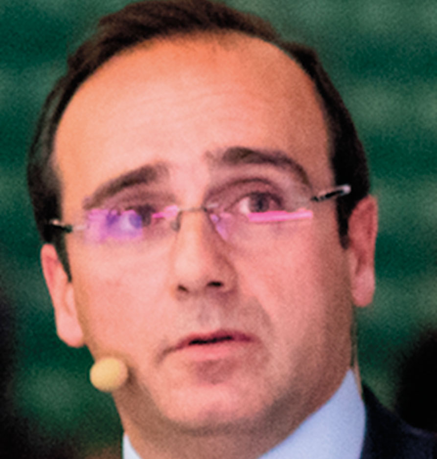 Nazaré: Emanuel Vigia efetua primeira dupla cirurgia robotizada