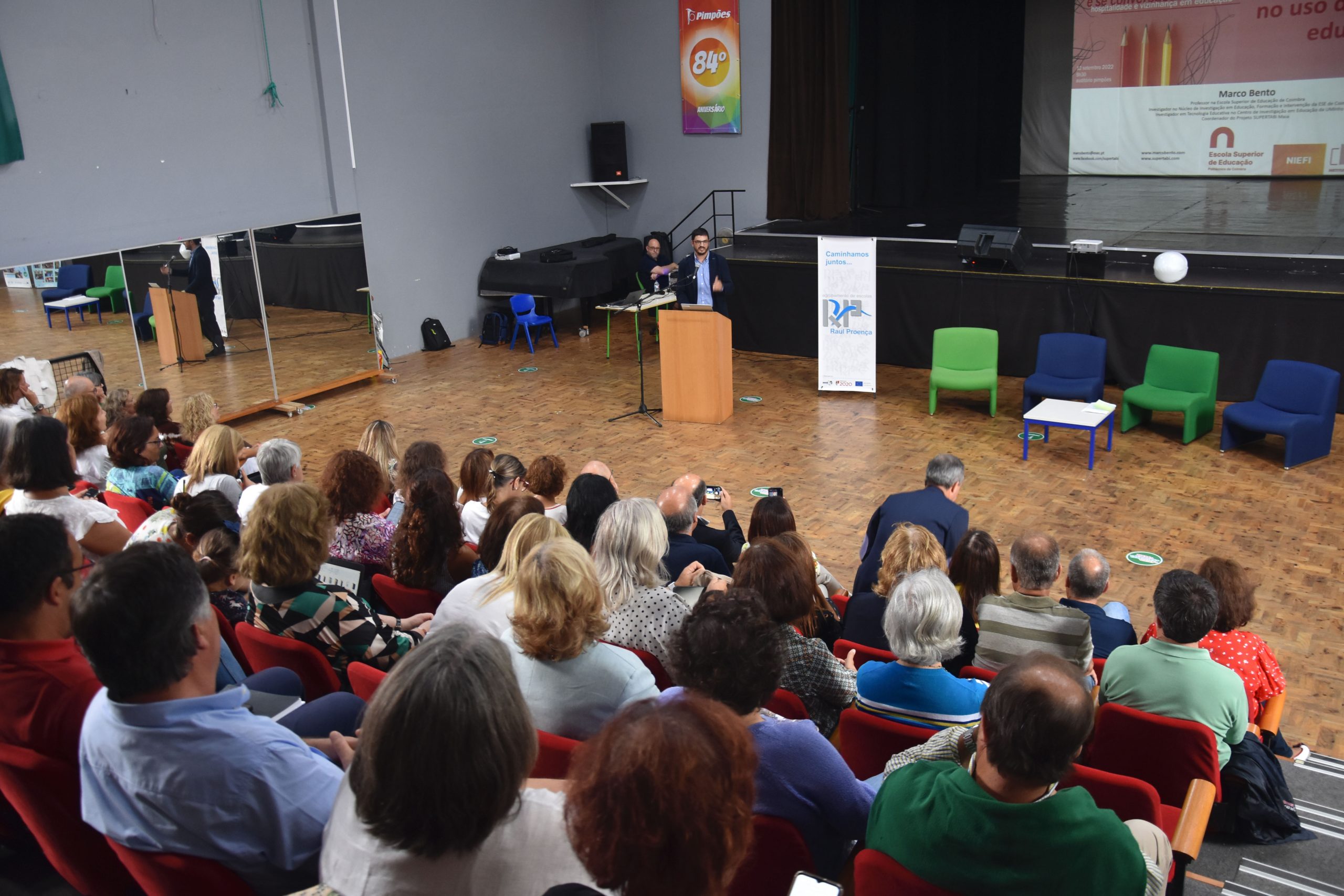 A tecnologia deve facilitar o trabalho do professor