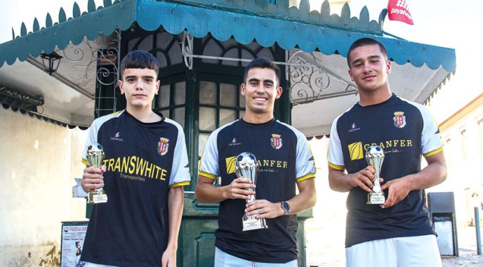 Futebol: Goleadores do Caldas foram premiados